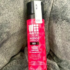 Watercolors, intense, shampoo, red maintains, plus creates hair color. Brand new